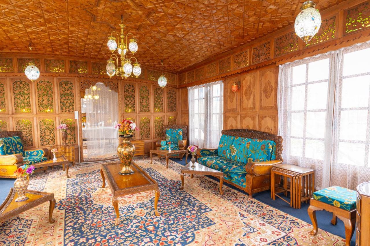 Wangnoo Heritage Houseboats Hotel Srinagar  Bagian luar foto