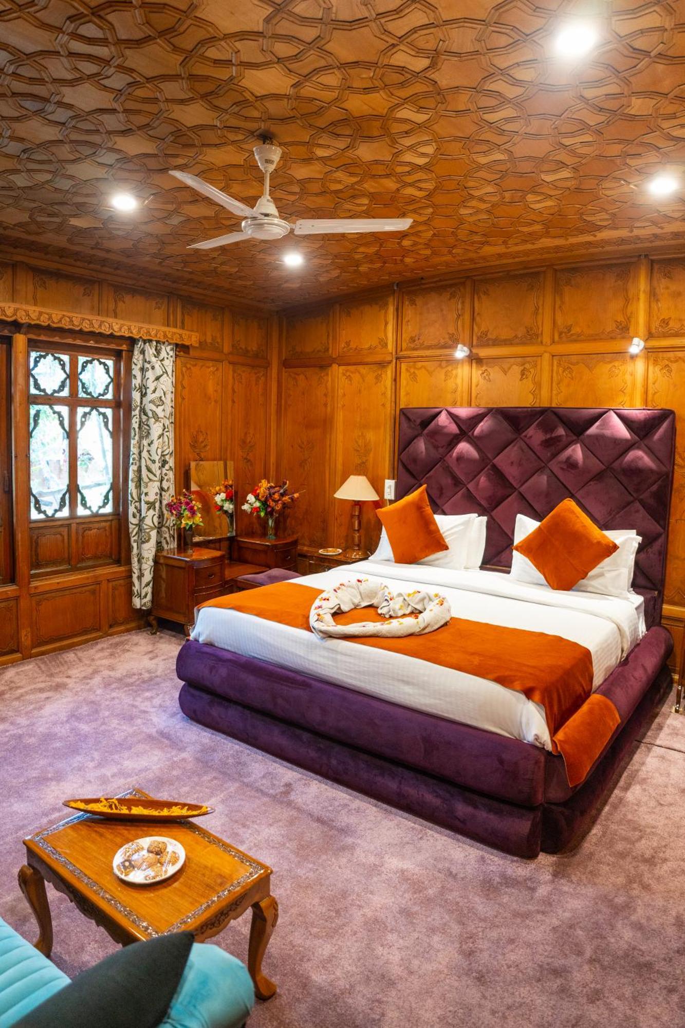 Wangnoo Heritage Houseboats Hotel Srinagar  Bagian luar foto