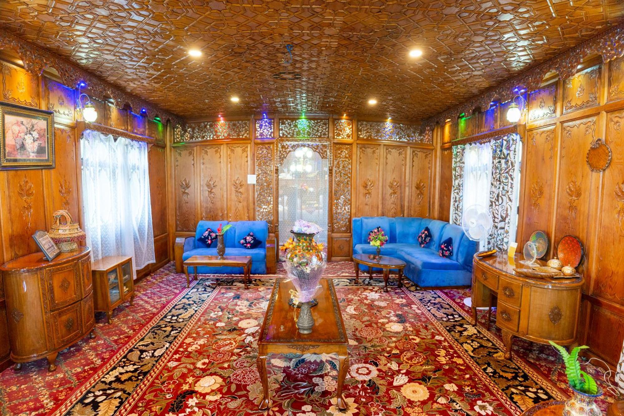 Wangnoo Heritage Houseboats Hotel Srinagar  Bagian luar foto